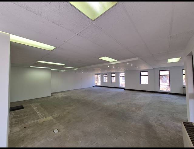 182M² OFFICE TO LET IN KRAMERVILLE